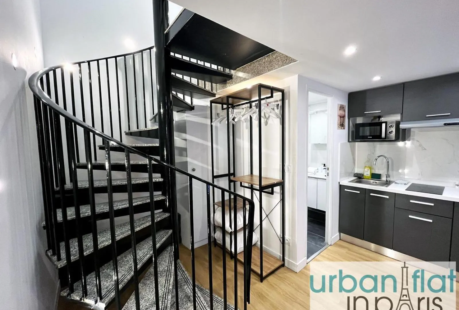 Urban Flat 179 - Pretty Loft Montorgueil Apartment *